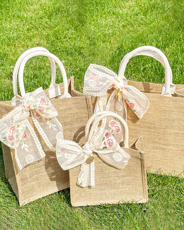 Wedding Jute Tote Bags with Ribbon for Guest Bridesmaid Gift