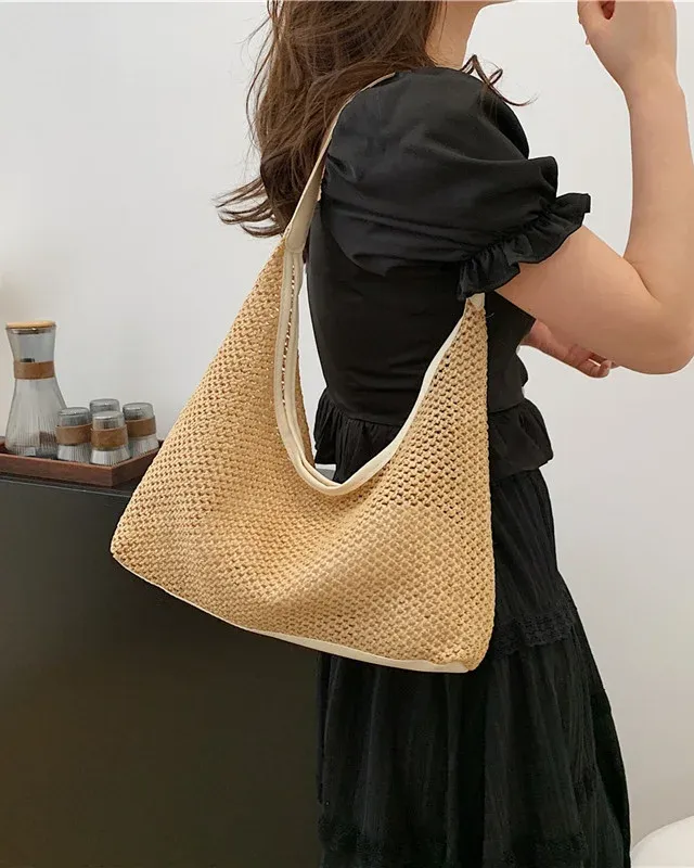 Large-Capacity Wide Strap Crochet Straw Shoulder Bag with Magnetic Closure Beach Tote