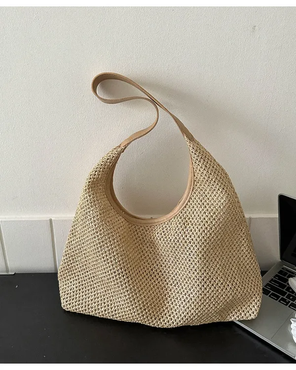 Large-Capacity Wide Strap Crochet Straw Shoulder Bag with Magnetic Closure Beach Tote