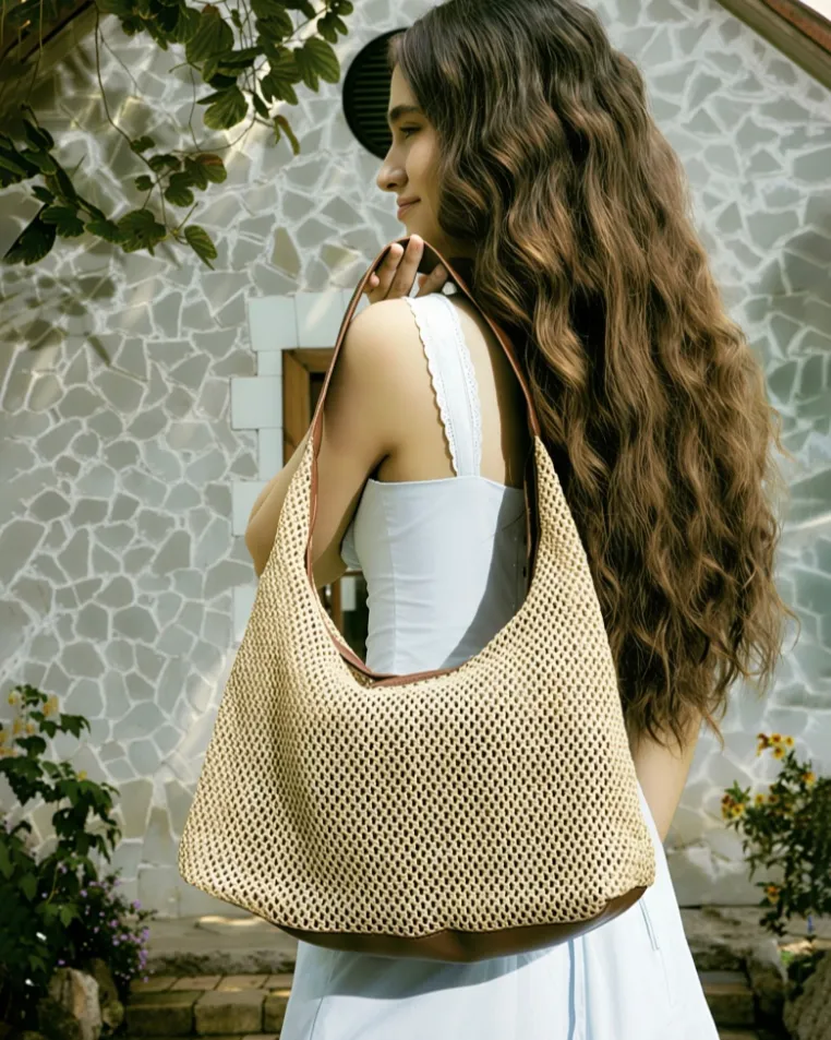 Large-Capacity Wide Strap Crochet Straw Shoulder Bag with Magnetic Closure Beach Tote